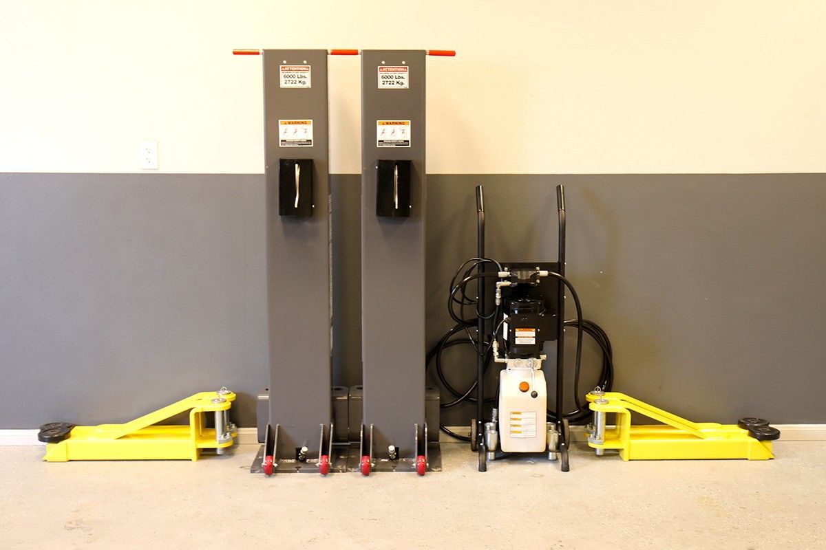 maxjax-car-lift-system-against-wall.jpg
